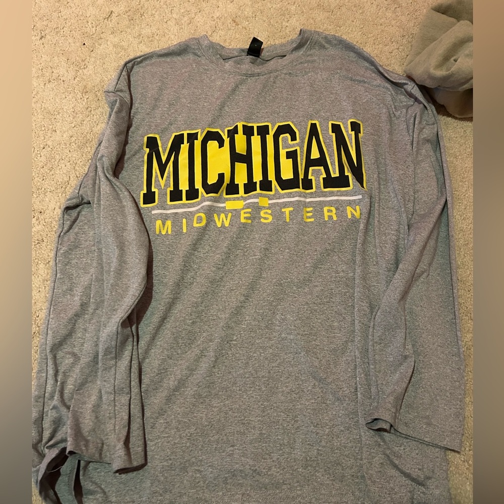 Gray long sleeve